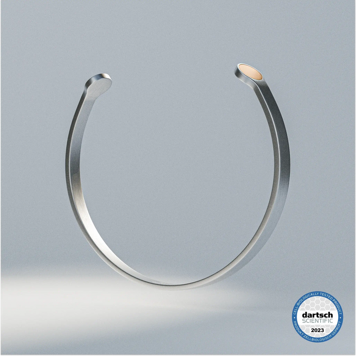 QiBracelet® open bangle, front view